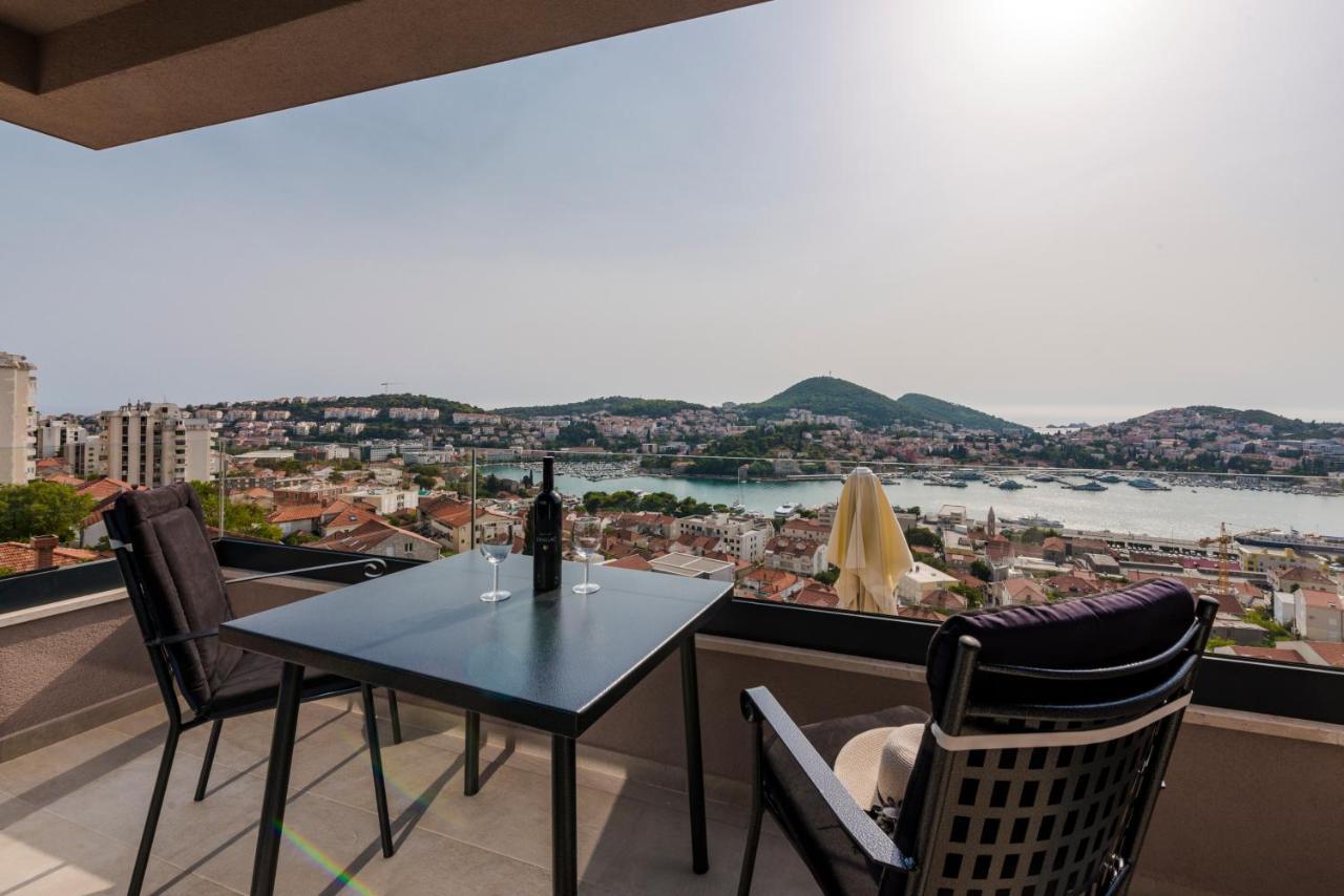 Makris No 4 Apartment